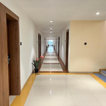Hotel Avenue Plaza Mundra Eksteriør bilde